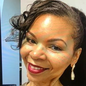 Meet your Posher, Shelia